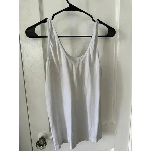 (3) Women’s size Medium Tanktops - Picture 3 of 8